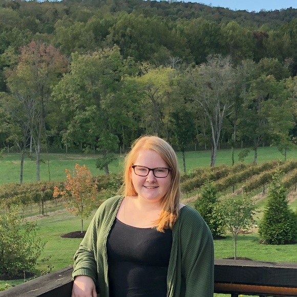 Meet your Posher, Sadieann - Picture 1 of 1